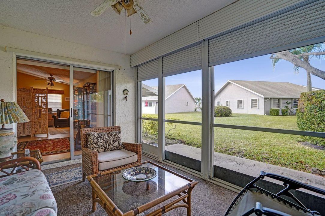 For Sale: $369,000 (2 beds, 2 baths, 1715 Square Feet)