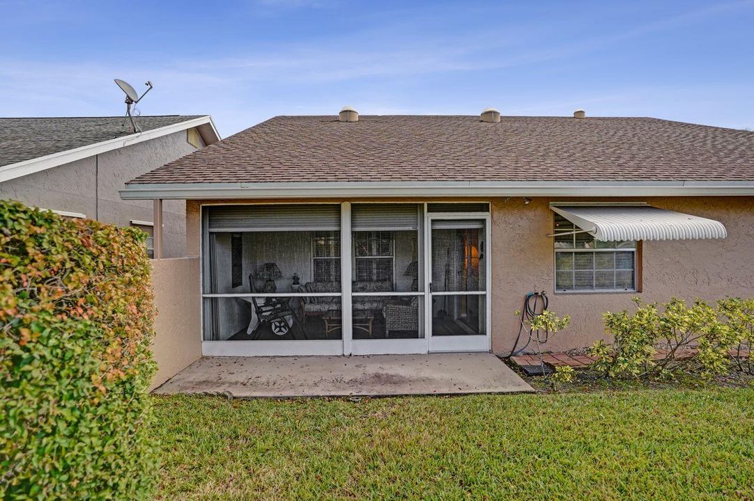 For Sale: $369,000 (2 beds, 2 baths, 1715 Square Feet)