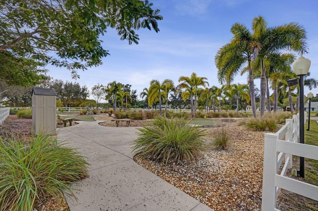 For Sale: $369,000 (2 beds, 2 baths, 1715 Square Feet)