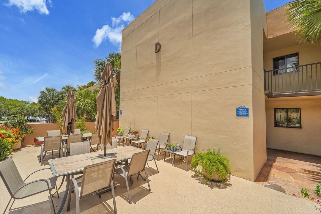 待售: $195,999 (2 贝兹, 2 浴室, 1010 平方英尺)