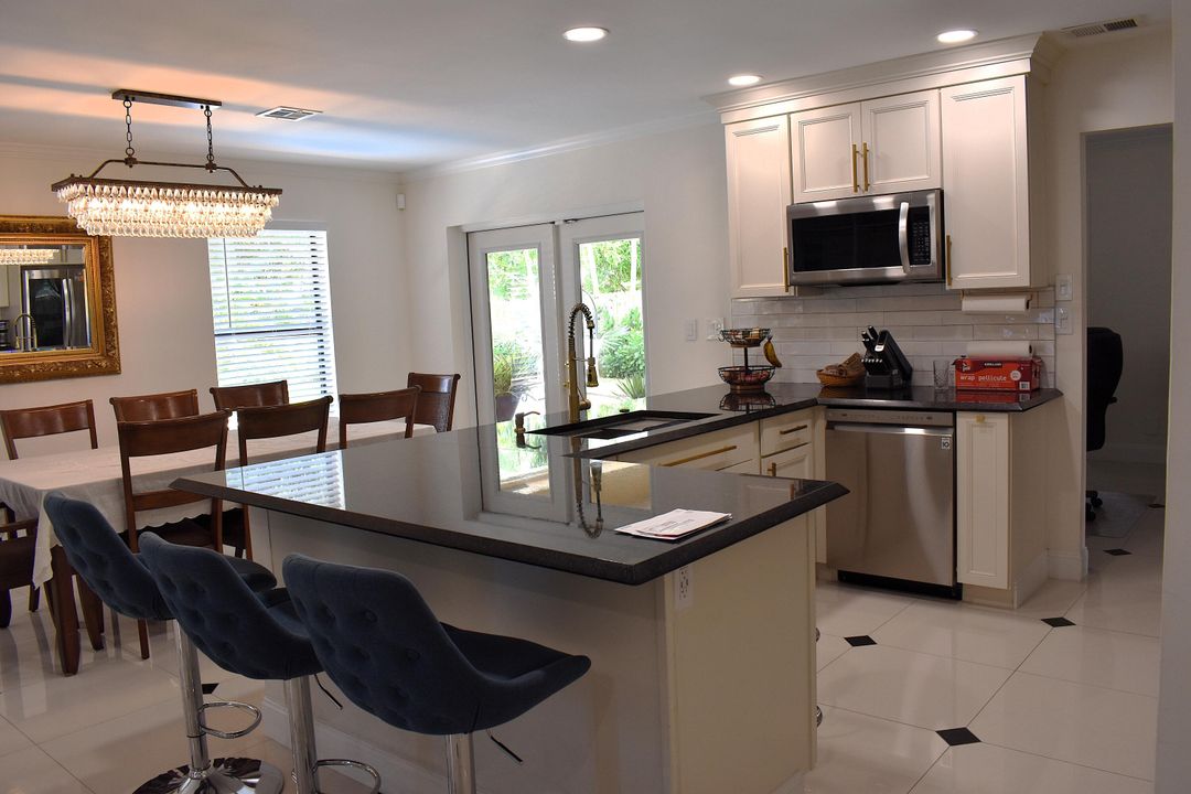 На продажу: $799,000 (3 спален, 2 ванн, 1768 Квадратных фут)