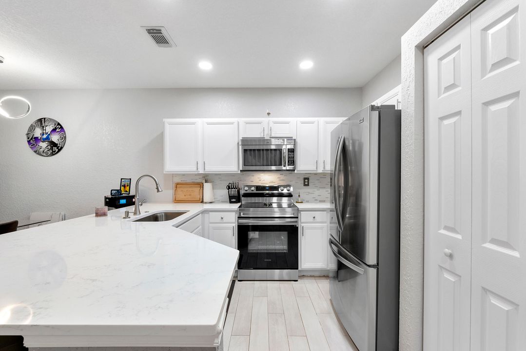 En Venta: $415,000 (2 camas, 2 baños, 1409 Pies cuadrados)