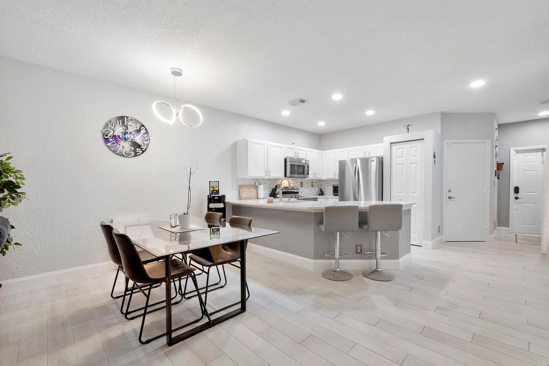 En Venta: $415,000 (2 camas, 2 baños, 1409 Pies cuadrados)