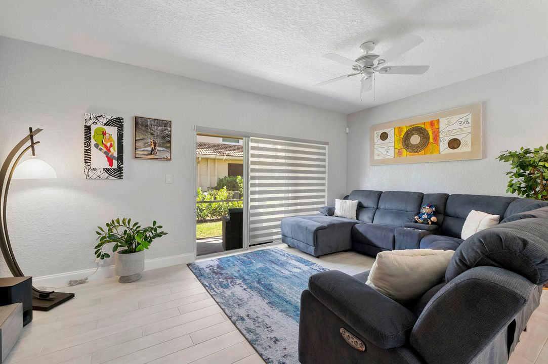 En Venta: $415,000 (2 camas, 2 baños, 1409 Pies cuadrados)