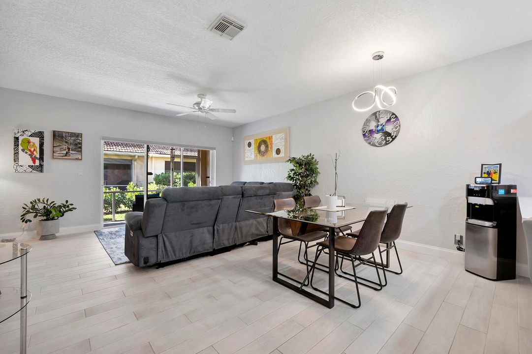 En Venta: $415,000 (2 camas, 2 baños, 1409 Pies cuadrados)