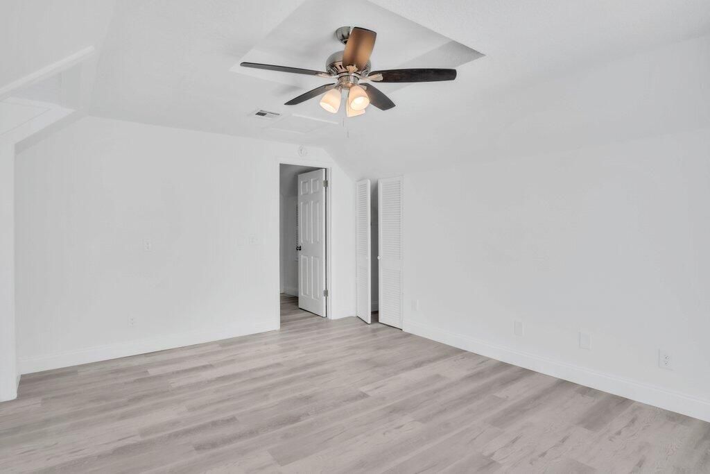 For Rent: $2,800 (4 beds, 2 baths, 1770 Square Feet)