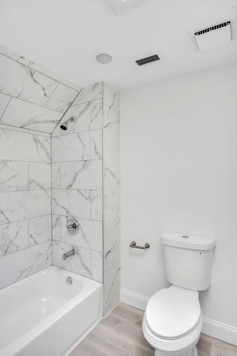 For Rent: $2,800 (4 beds, 2 baths, 1770 Square Feet)