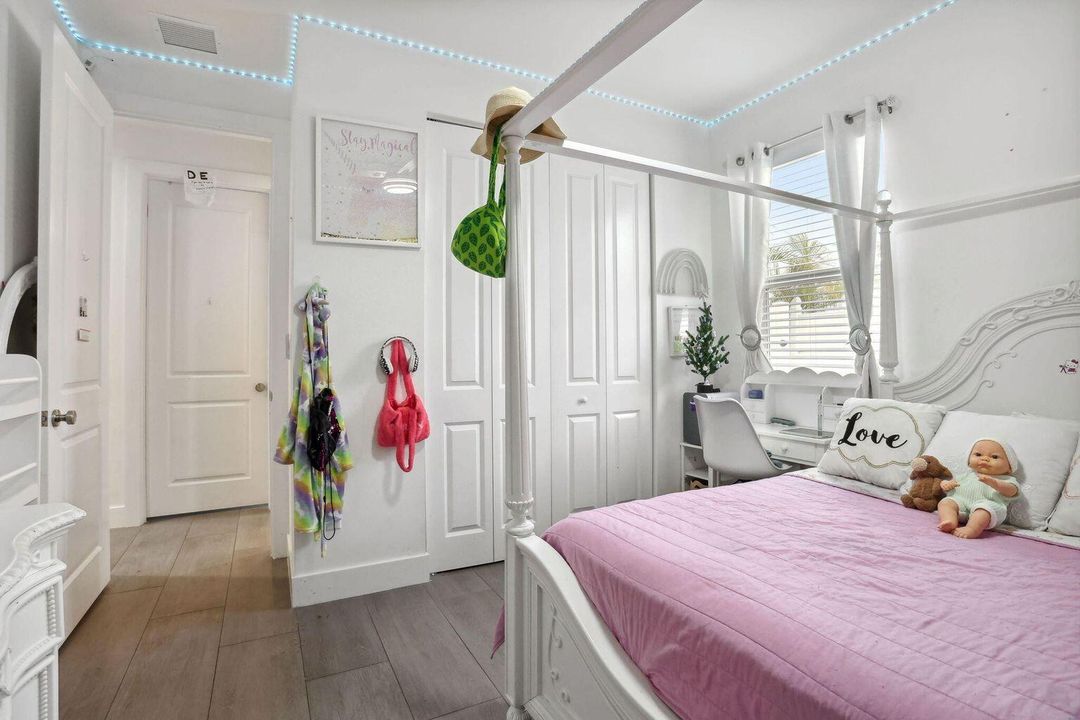 出租: $3,500 (4 贝兹, 2 浴室, 1713 平方英尺)