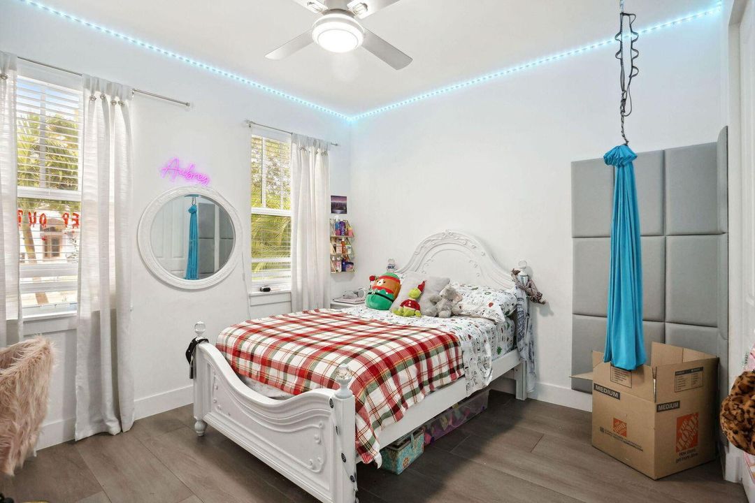 出租: $3,500 (4 贝兹, 2 浴室, 1713 平方英尺)