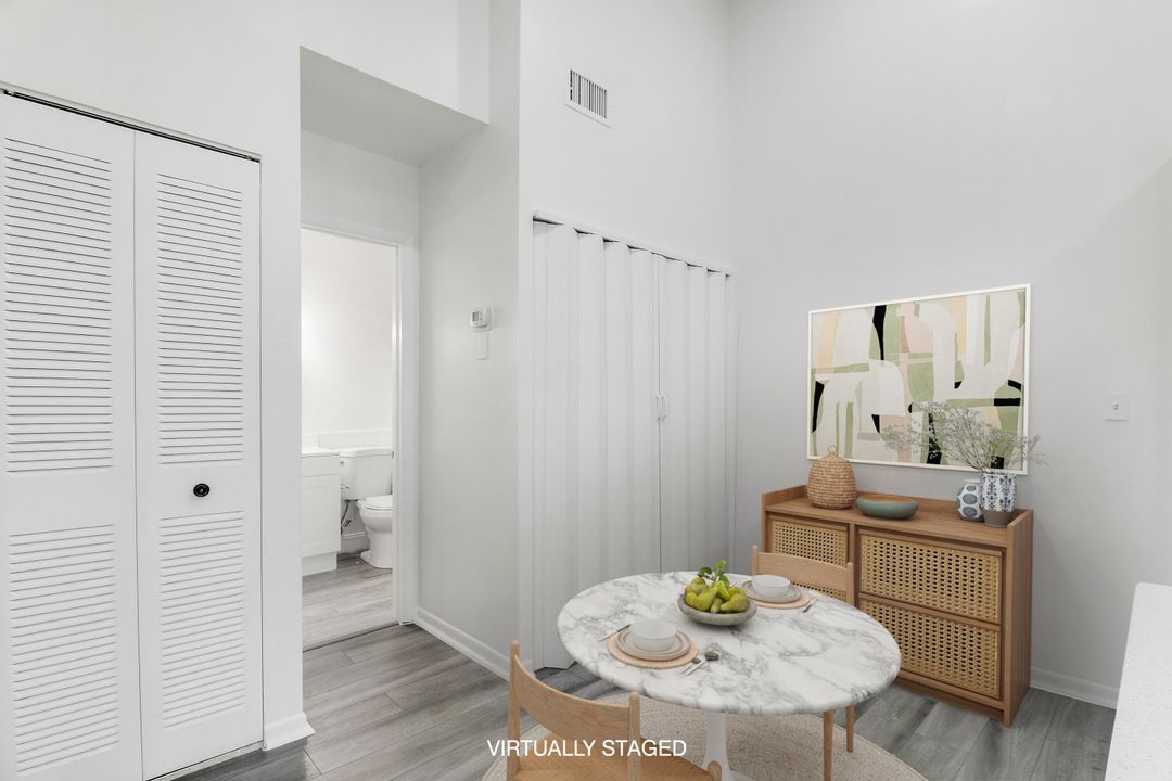 出租: $2,400 (2 贝兹, 2 浴室, 860 平方英尺)