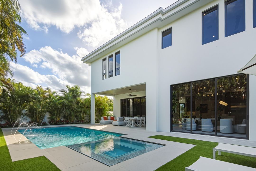 待售: $5,690,000 (5 贝兹, 7 浴室, 4587 平方英尺)