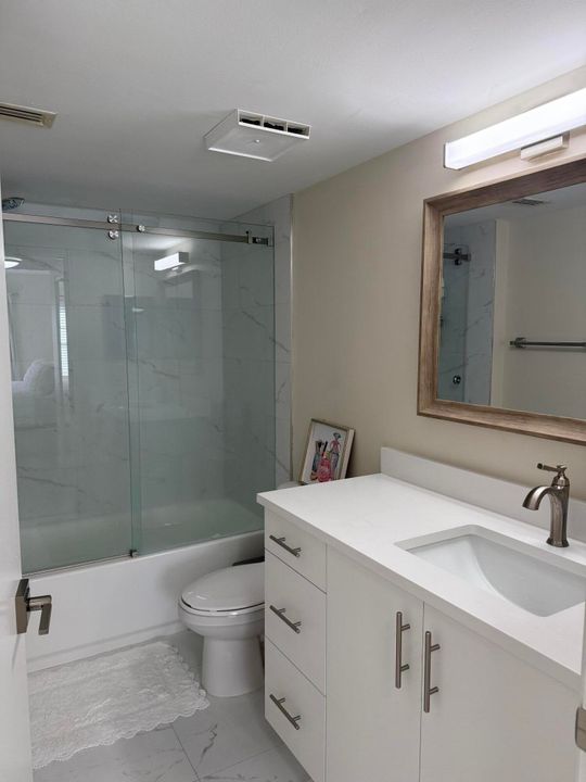 For Rent: $2,100 (1 beds, 1 baths, 621 Square Feet)