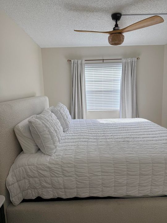 For Rent: $2,100 (1 beds, 1 baths, 621 Square Feet)