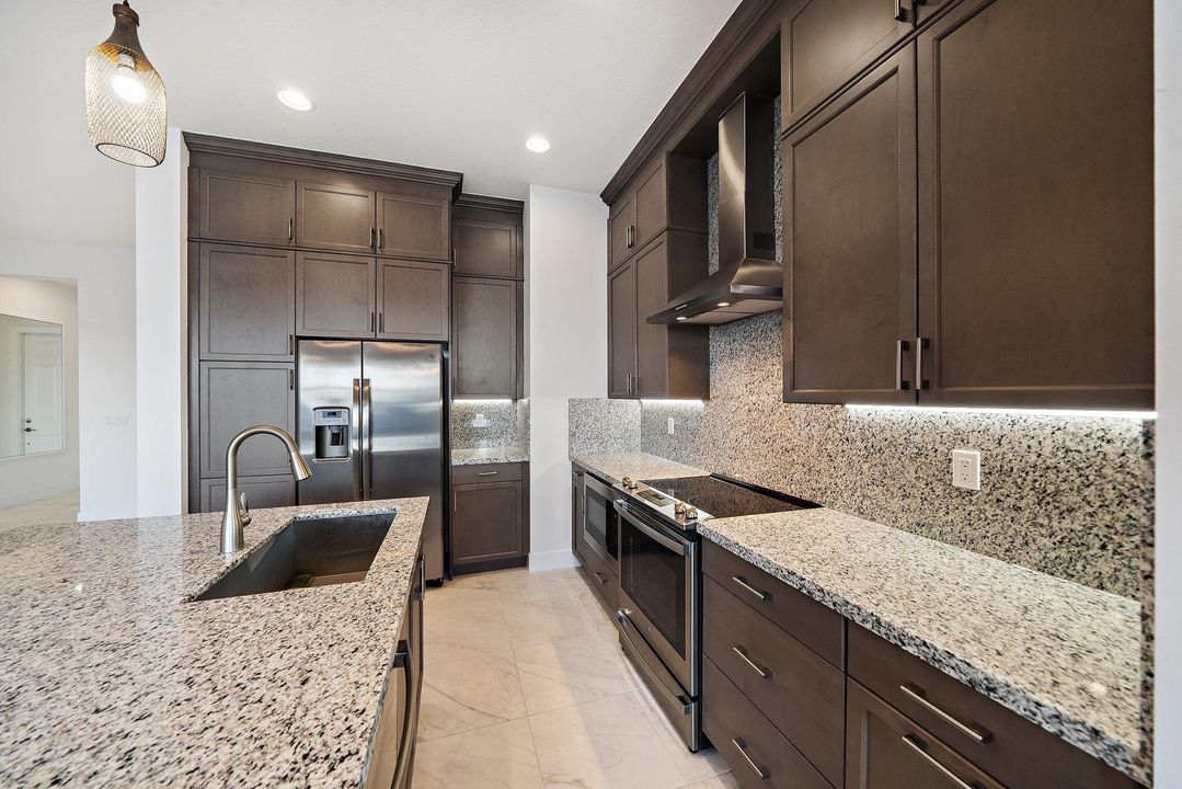 En Renta: $4,850 (3 camas, 2 baños, 2144 Pies cuadrados)