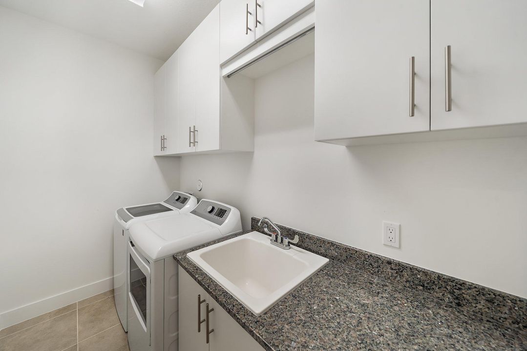 En Renta: $4,850 (3 camas, 2 baños, 2144 Pies cuadrados)