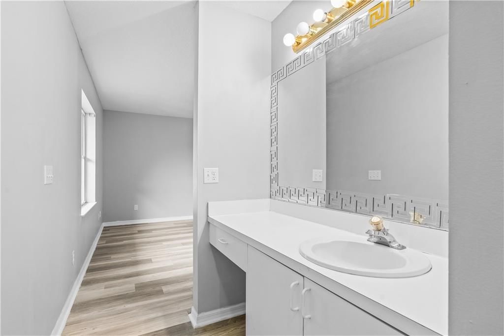 待售: $220,000 (3 贝兹, 3 浴室, 1560 平方英尺)