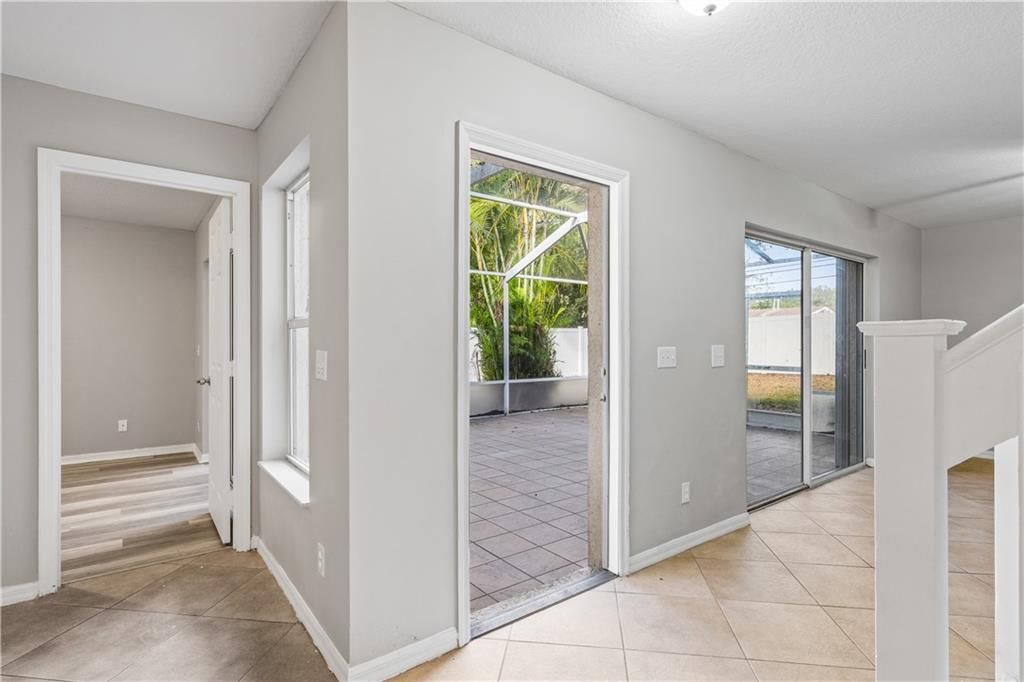 待售: $220,000 (3 贝兹, 3 浴室, 1560 平方英尺)