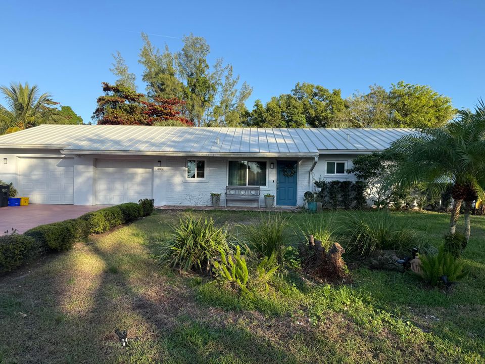 For Sale: $924,900 (3 beds, 3 baths, 2116 Square Feet)