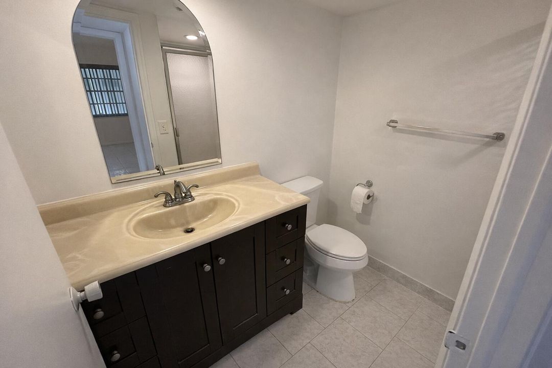 出租: $1,600 (2 贝兹, 2 浴室, 910 平方英尺)