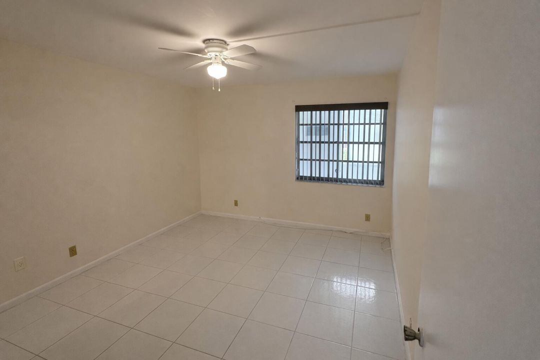 出租: $1,600 (2 贝兹, 2 浴室, 910 平方英尺)