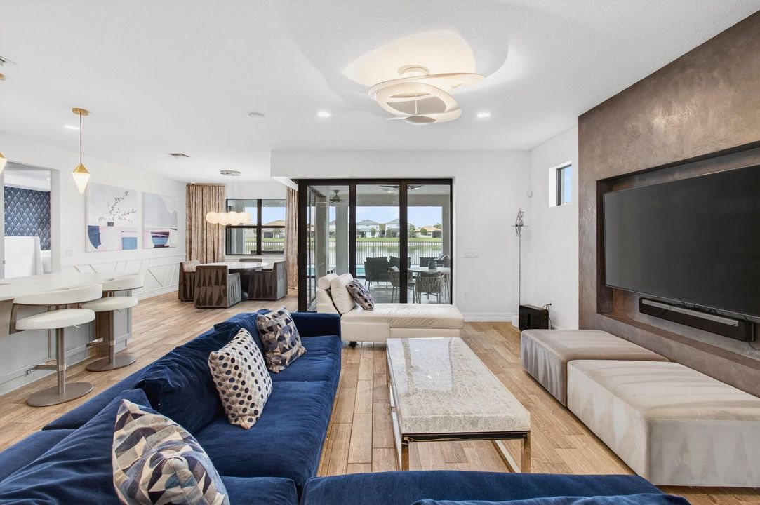 待售: $999,000 (3 贝兹, 2 浴室, 1871 平方英尺)