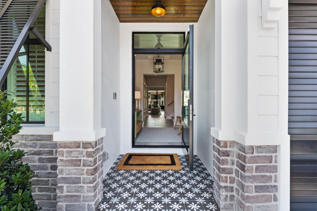 For Sale: $699,000 (4 beds, 4 baths, 3886 Square Feet)