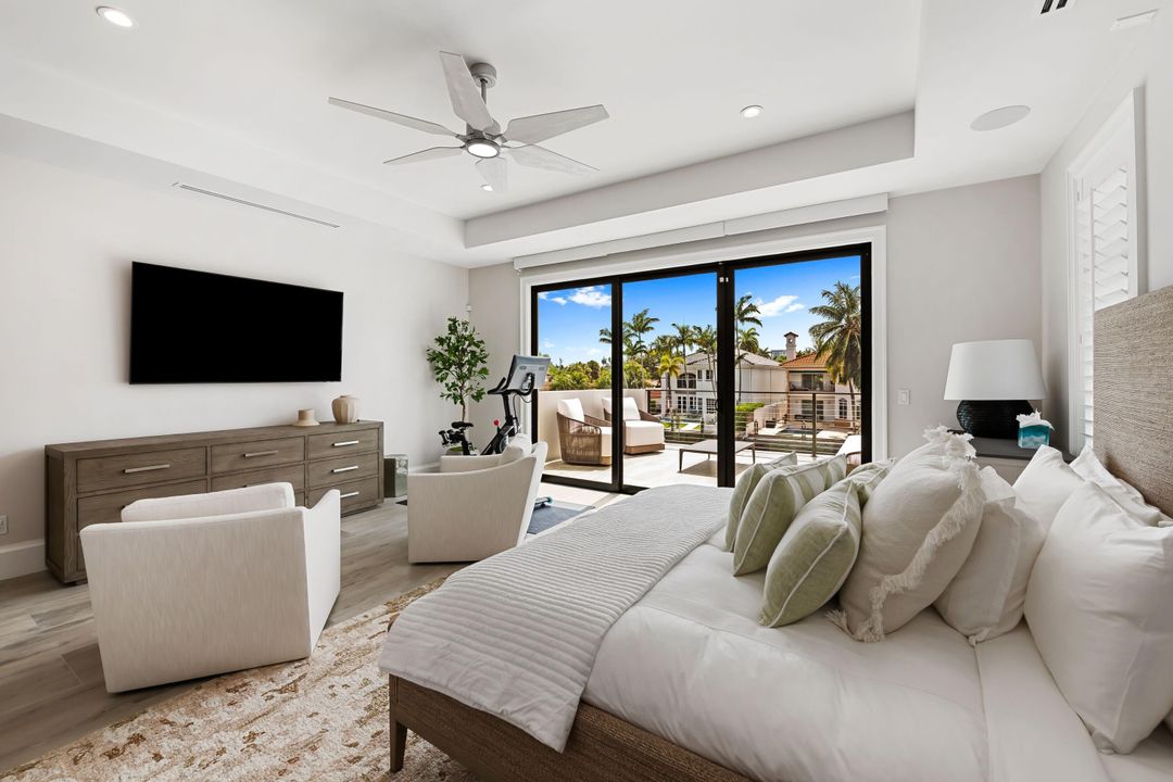 For Sale: $699,000 (4 beds, 4 baths, 3886 Square Feet)