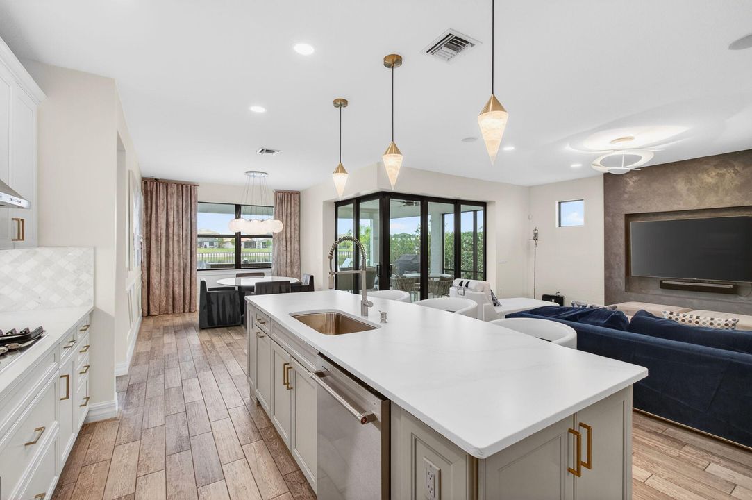 待售: $999,000 (3 贝兹, 2 浴室, 1871 平方英尺)