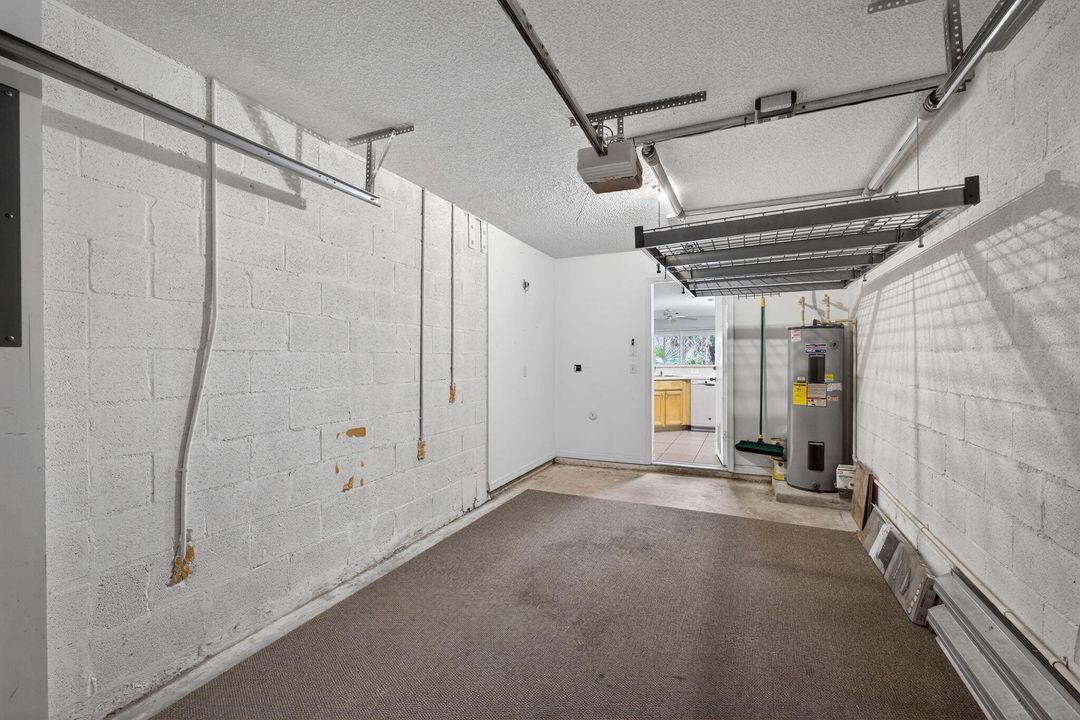 待售: $375,000 (2 贝兹, 2 浴室, 1233 平方英尺)