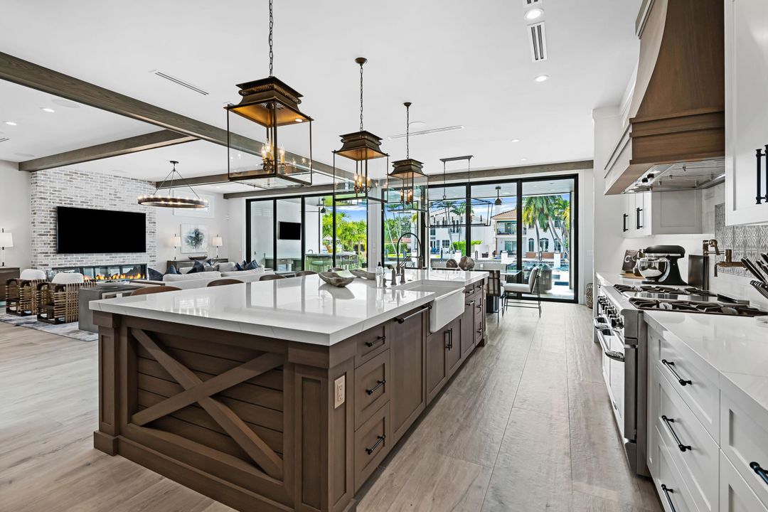 For Sale: $749,000 (4 beds, 4 baths, 3886 Square Feet)