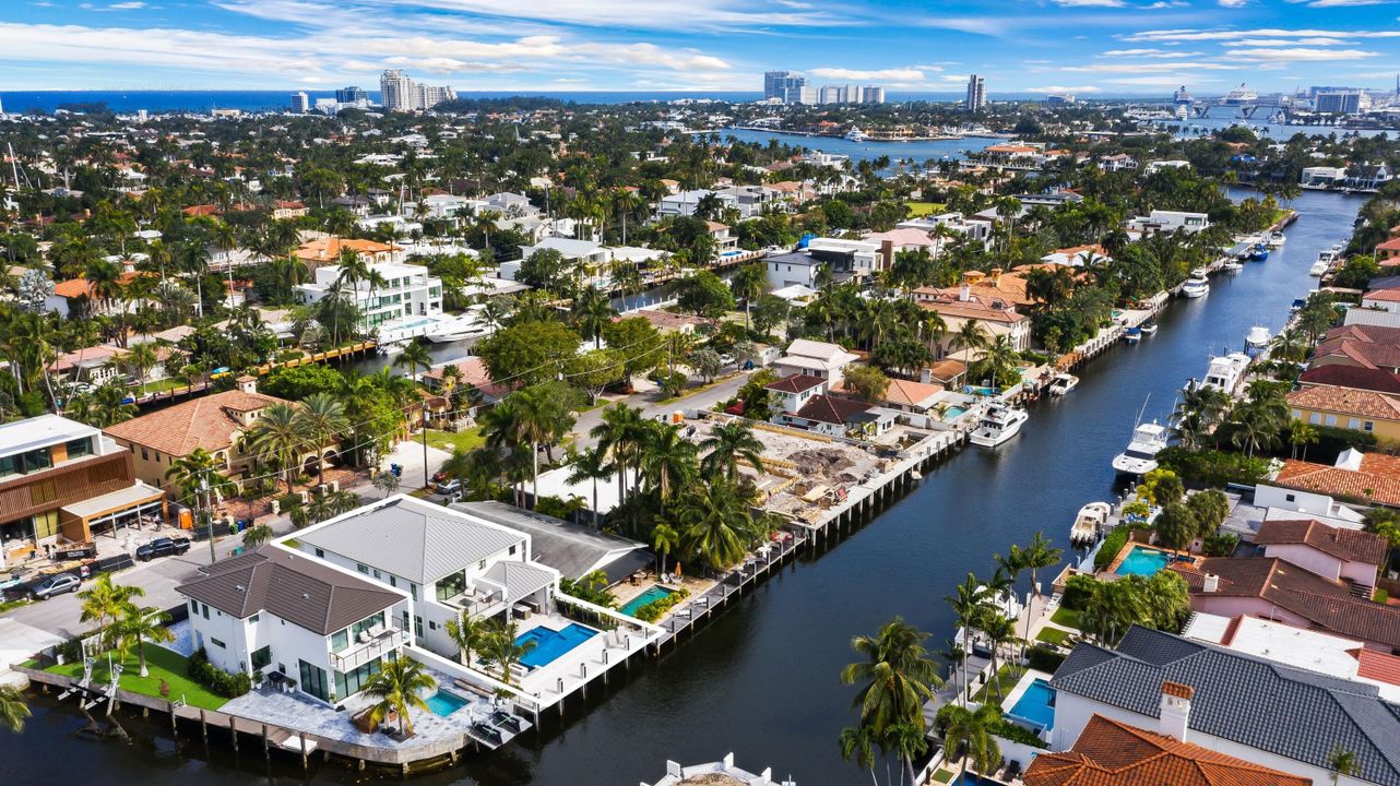 For Sale: $749,000 (4 beds, 4 baths, 3886 Square Feet)