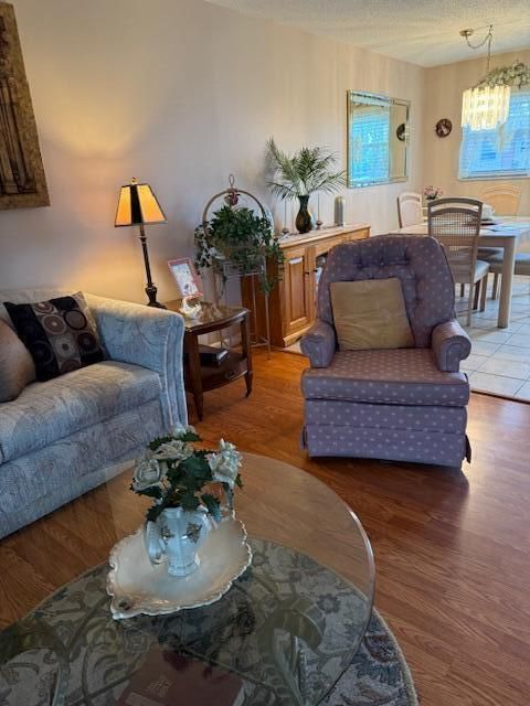 For Sale: $85,000 (1 beds, 1 baths, 900 Square Feet)