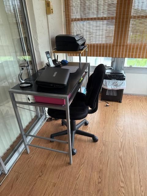 For Sale: $85,000 (1 beds, 1 baths, 900 Square Feet)