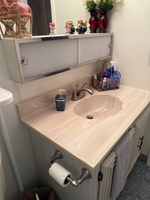 For Sale: $85,000 (1 beds, 1 baths, 900 Square Feet)