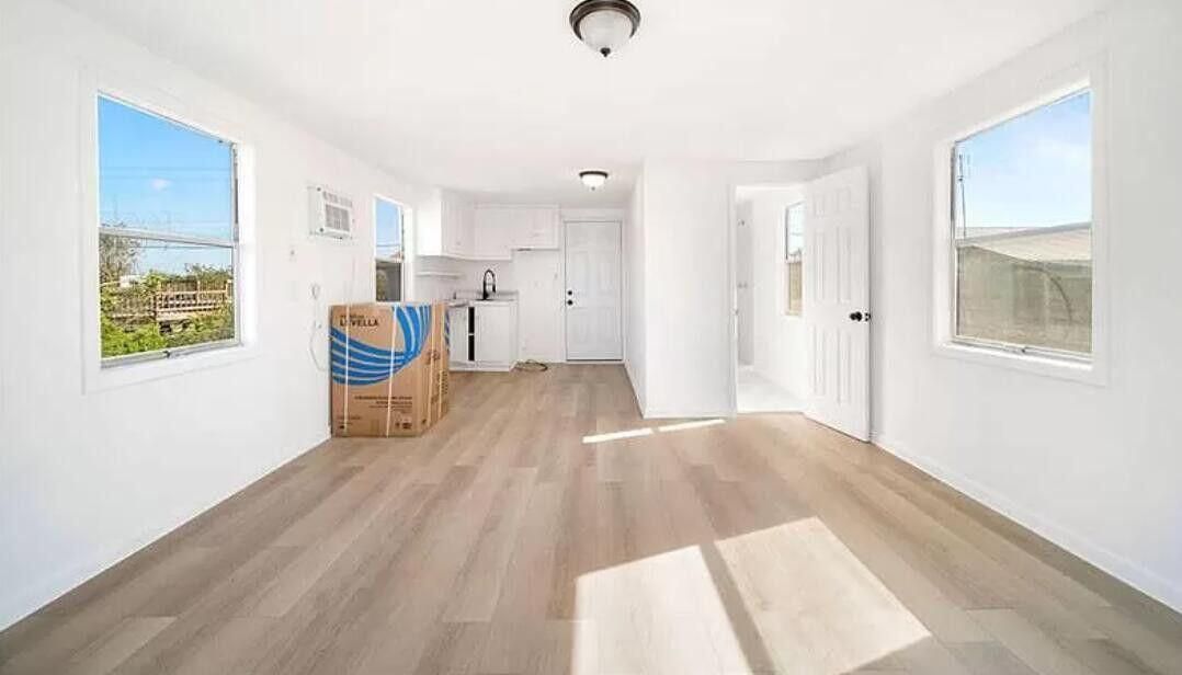 待售: $244,000 (0 贝兹, 0 浴室, 760 平方英尺)