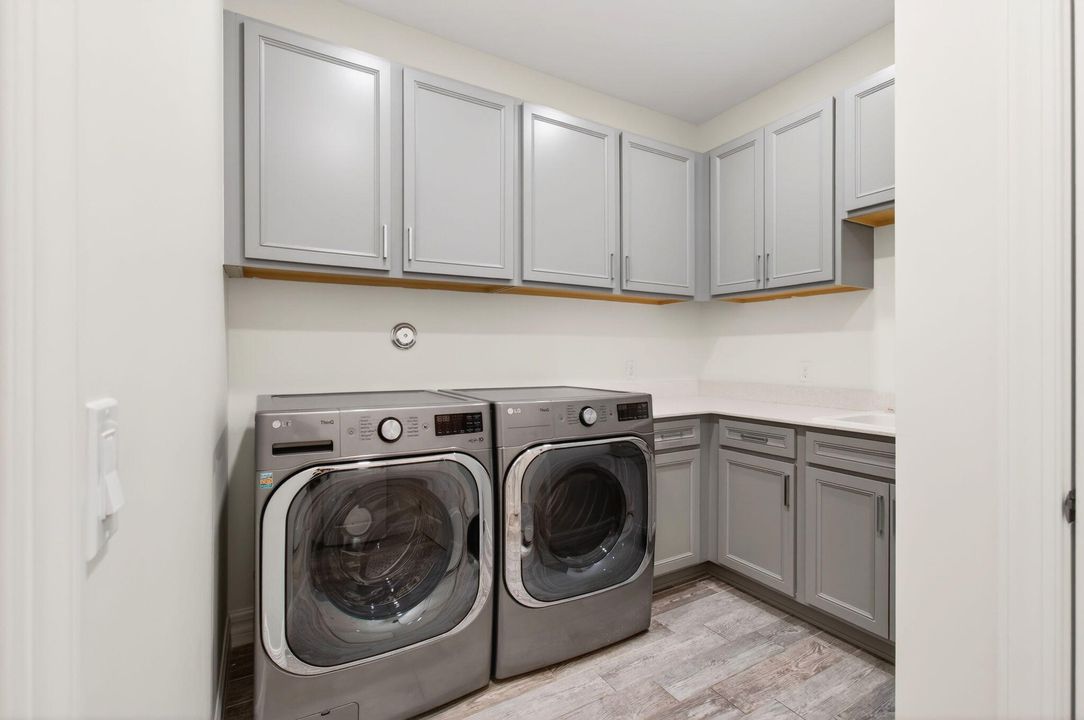 待售: $999,000 (3 贝兹, 2 浴室, 1871 平方英尺)