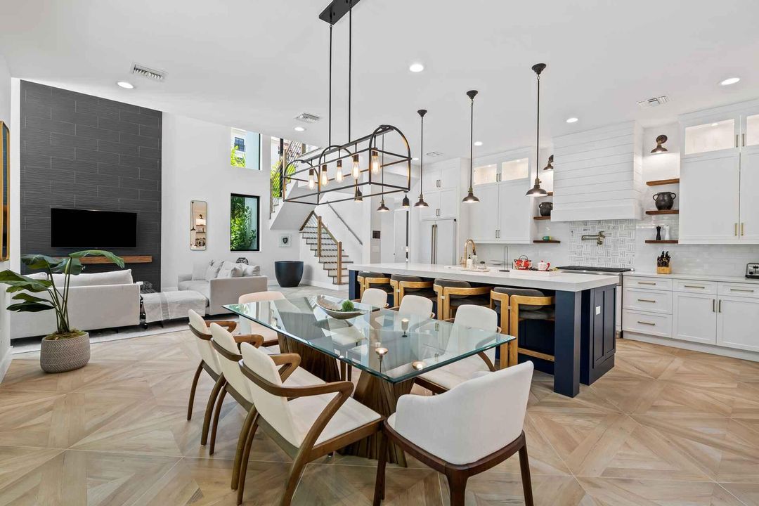 For Sale: $430,000 (4 beds, 4 baths, 3444 Square Feet)