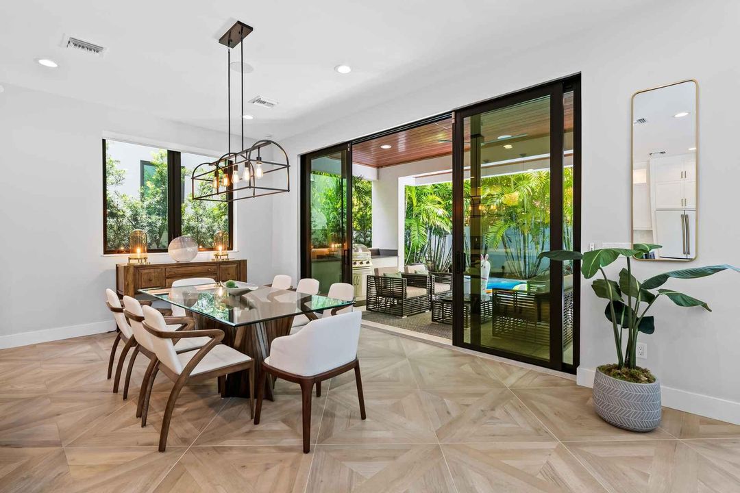 For Sale: $430,000 (4 beds, 4 baths, 3444 Square Feet)