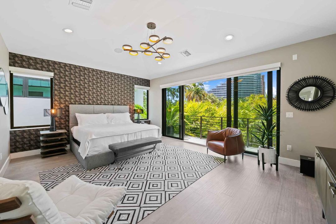 For Sale: $430,000 (4 beds, 4 baths, 3444 Square Feet)