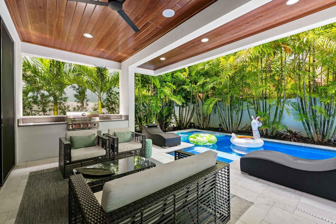 For Sale: $430,000 (4 beds, 4 baths, 3444 Square Feet)