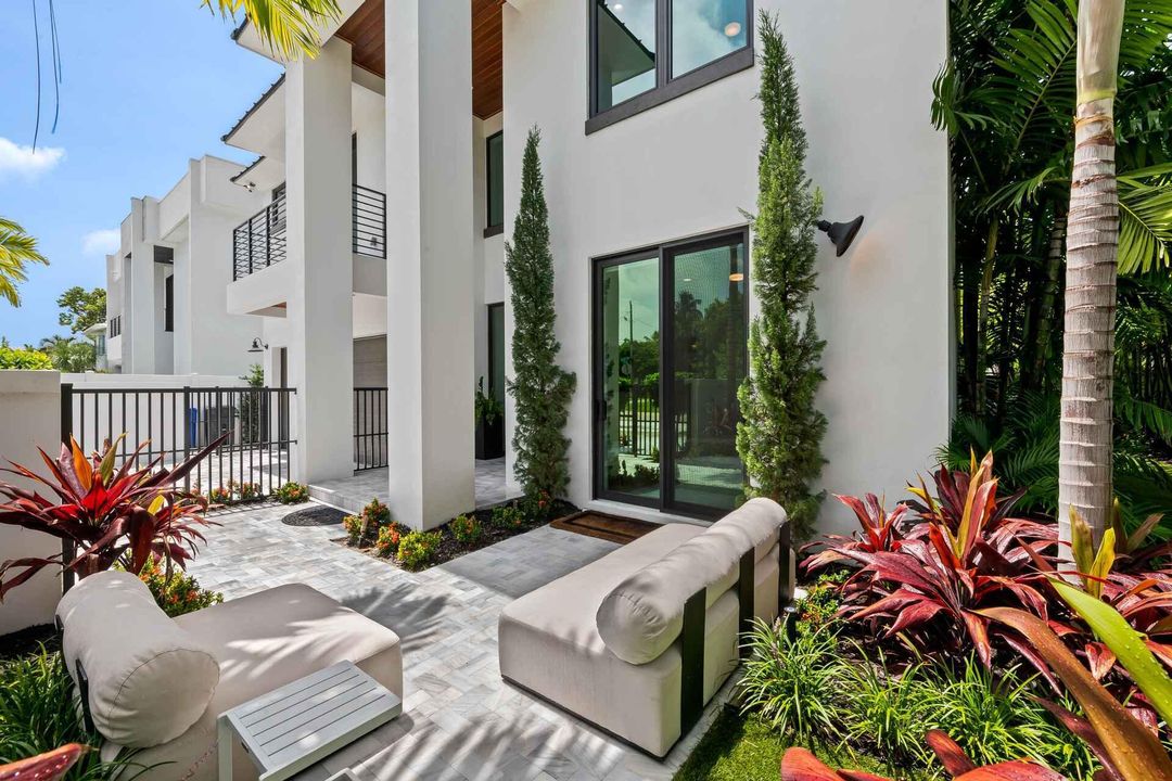 For Sale: $430,000 (4 beds, 4 baths, 3444 Square Feet)