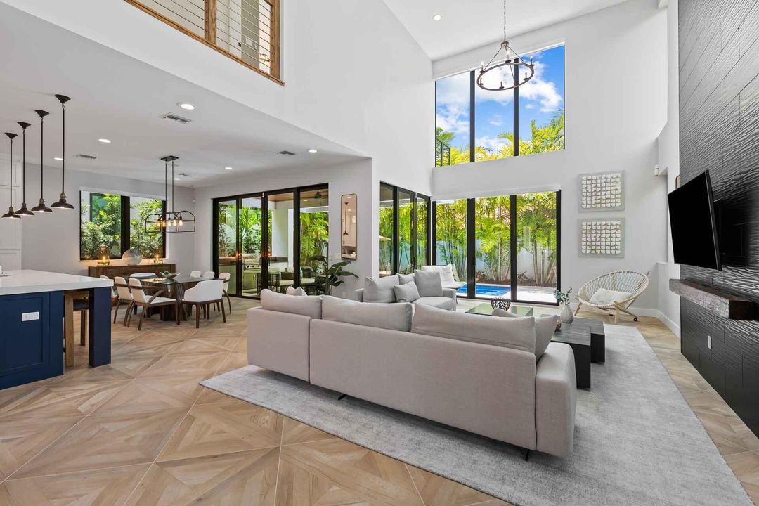 For Sale: $430,000 (4 beds, 4 baths, 3444 Square Feet)