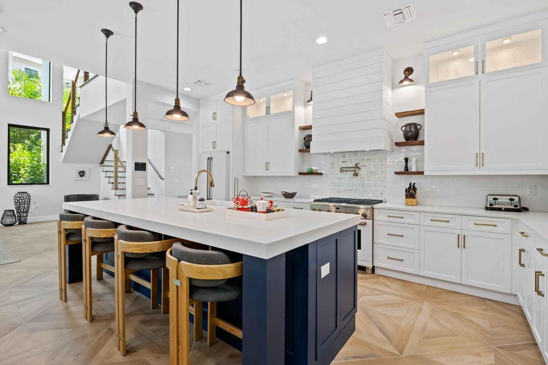 For Sale: $430,000 (4 beds, 4 baths, 3444 Square Feet)