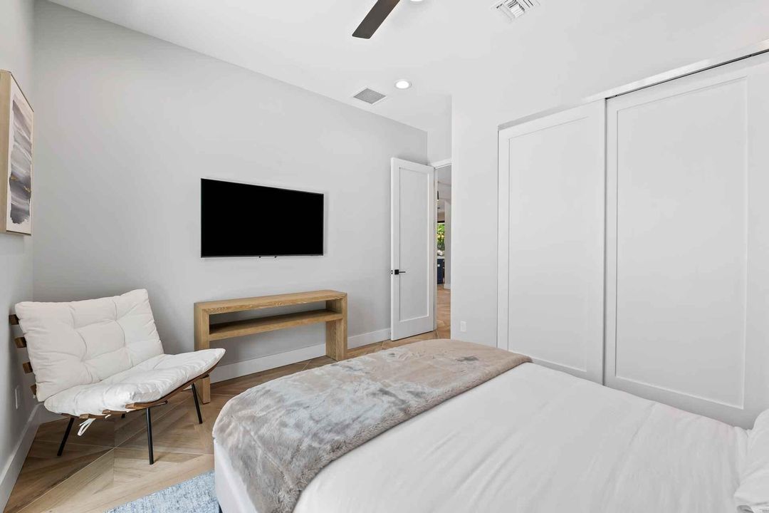 For Sale: $430,000 (4 beds, 4 baths, 3444 Square Feet)