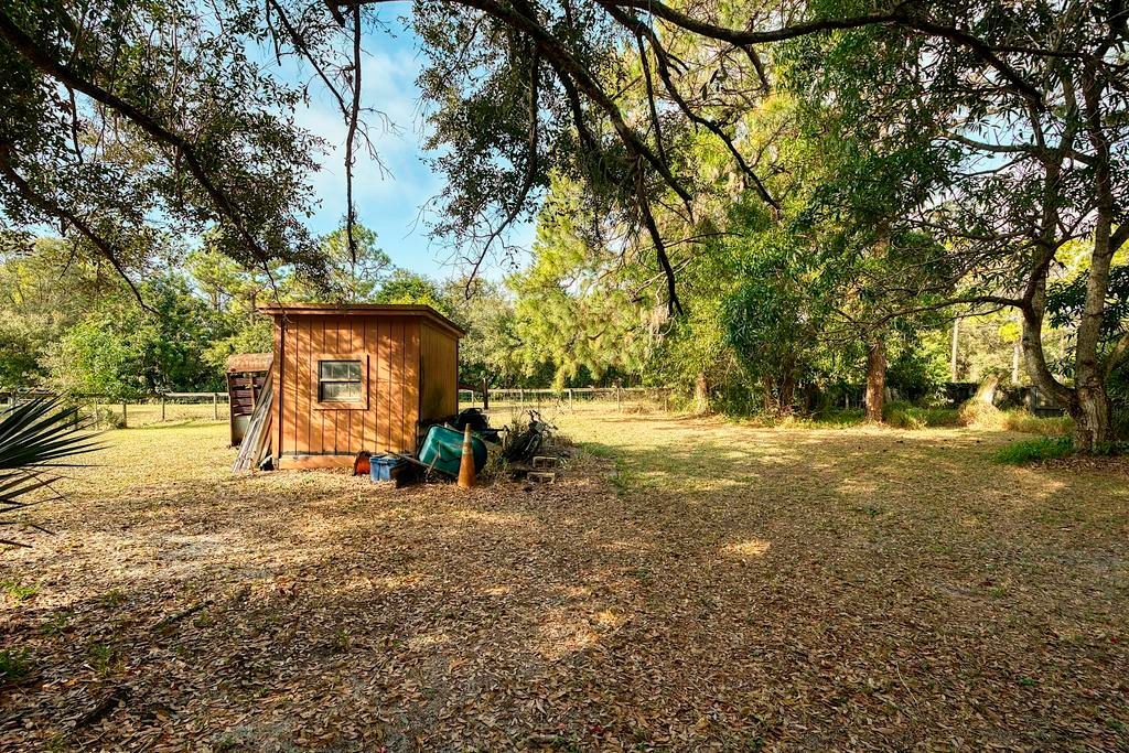 For Sale: $385,000 (2 beds, 1 baths, 1008 Square Feet)