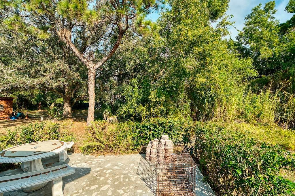 For Sale: $385,000 (2 beds, 1 baths, 1008 Square Feet)