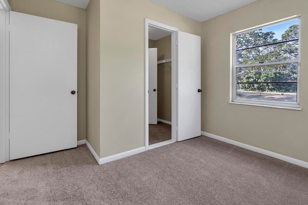 For Sale: $385,000 (2 beds, 1 baths, 1008 Square Feet)