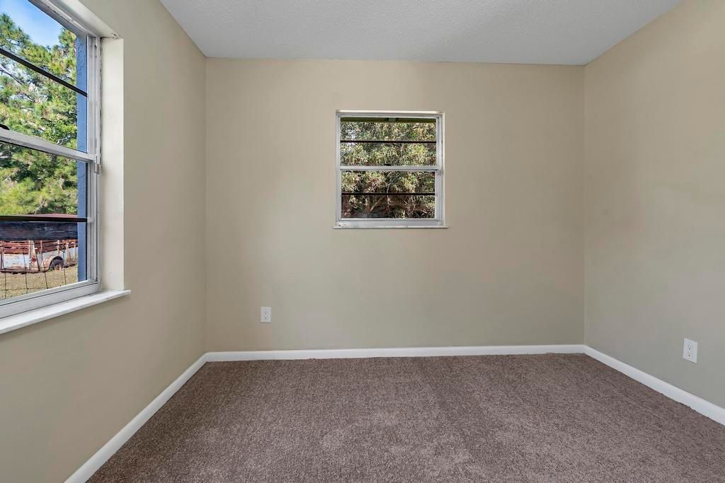 For Sale: $385,000 (2 beds, 1 baths, 1008 Square Feet)