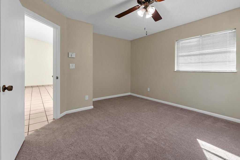 For Sale: $385,000 (2 beds, 1 baths, 1008 Square Feet)