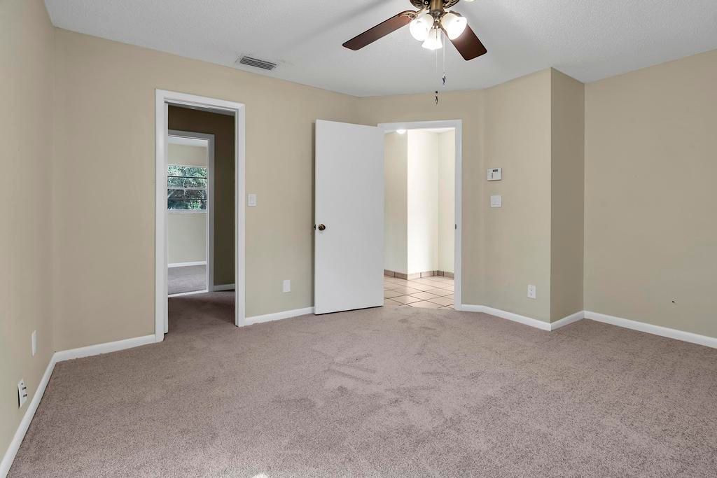 For Sale: $385,000 (2 beds, 1 baths, 1008 Square Feet)